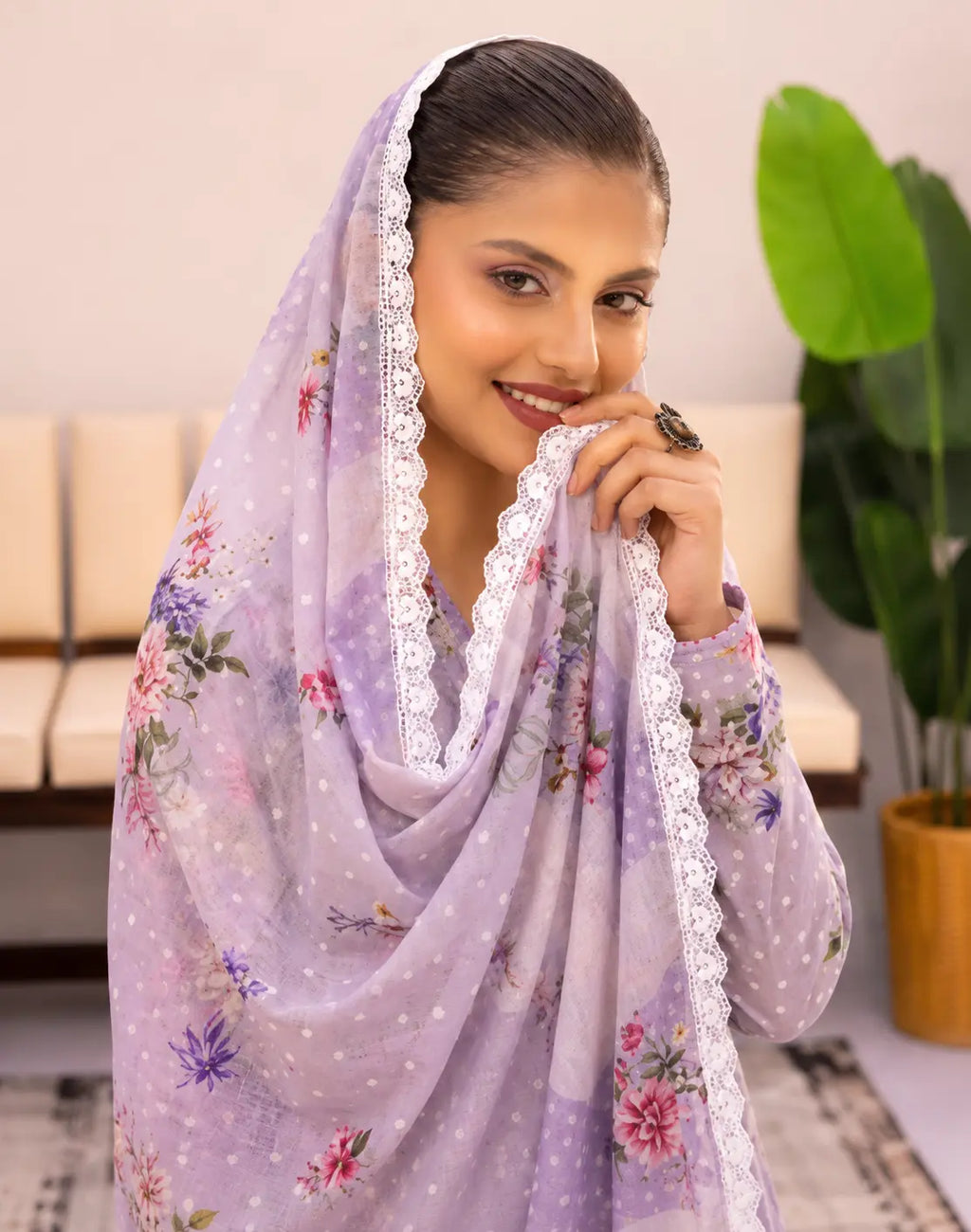 Elegant Pakistani lawn outfit for women with soft lace dupatta and matching trouser